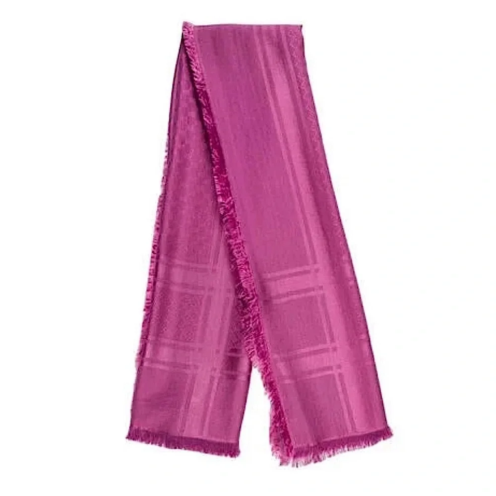 𝅺GUCCI silk scarf new with tags - Picture 5 of 5